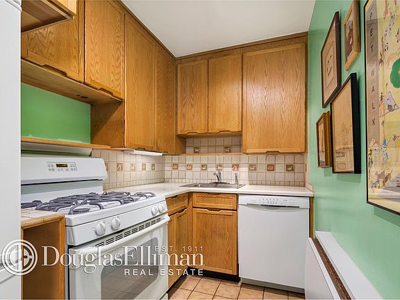 5th image of 301 E 75th St APT 11H