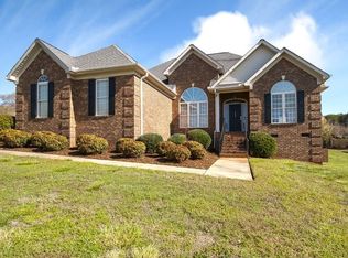 137 Scenic Dr, Pickens, SC 29671