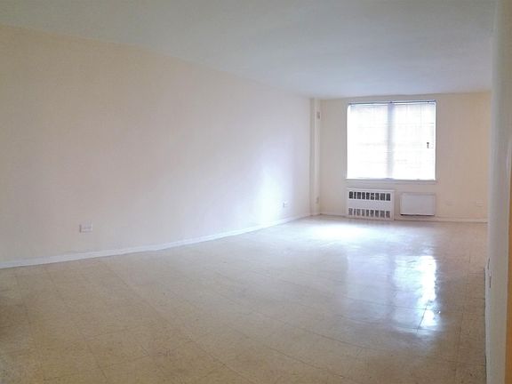 4th image of 4465 Kissena Blvd APT 3D