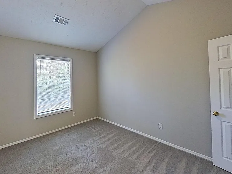 1225 Huntington Place Cir — Photo 16