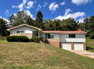 75 Norris Ridge Rd, Philippi, WV 26416