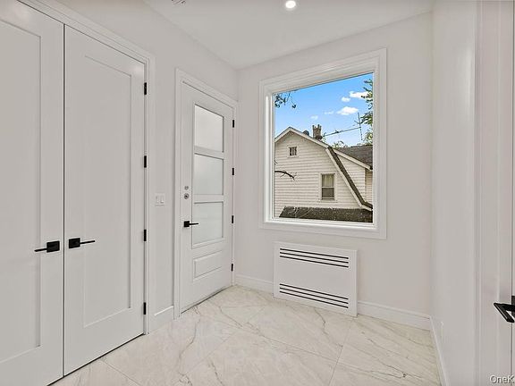 4th image of 11 Lincoln Street #201