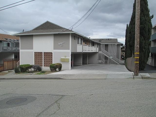 1st image of 921 Hill St APT 7