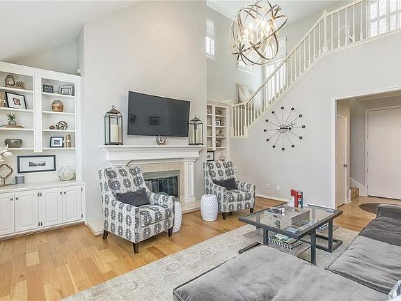 5th image of 8834 N May Ave #67D