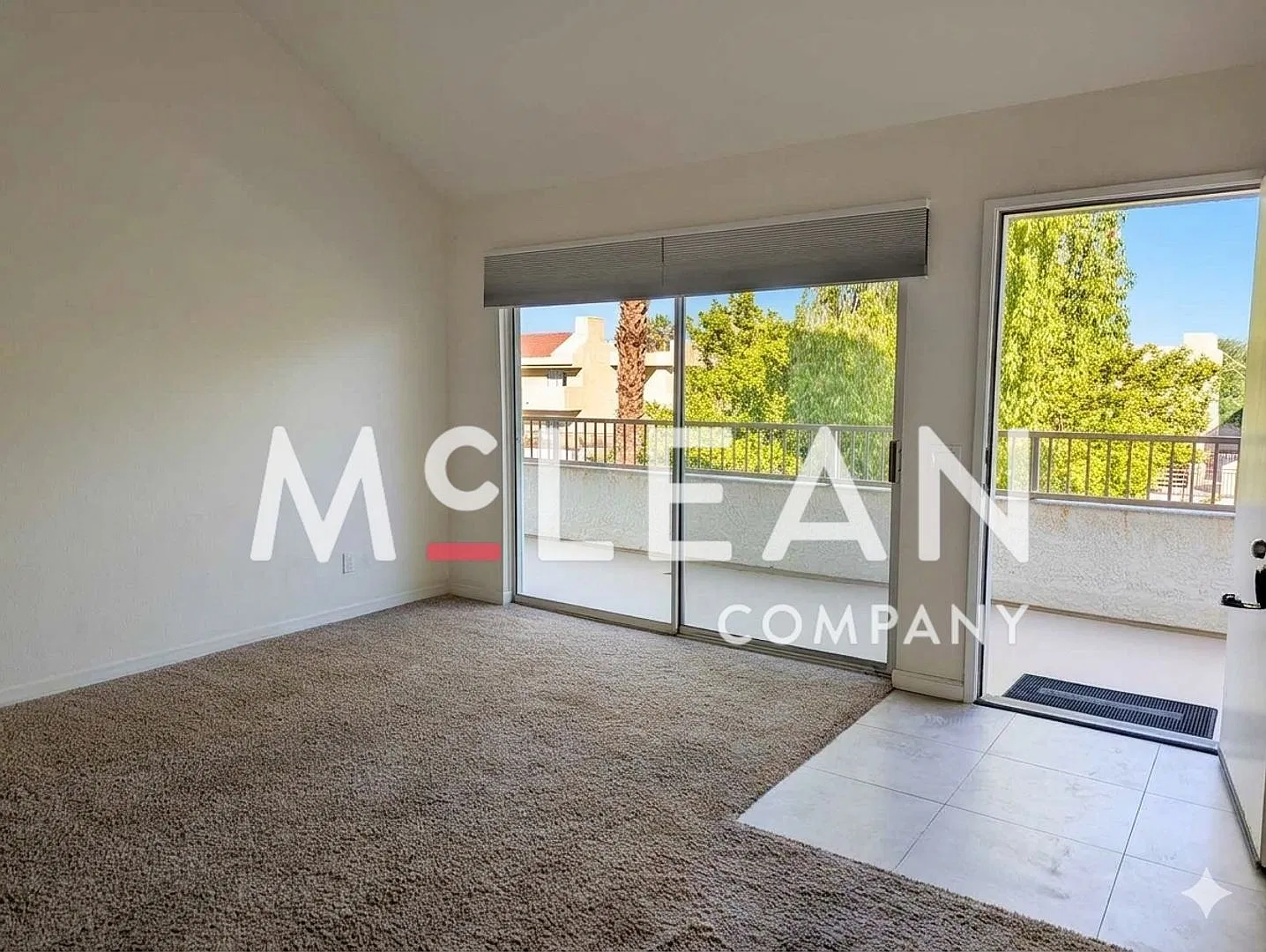 Spacious 2-Bedroom 2-Bath Candlewood Villa Condo — Photo 3
