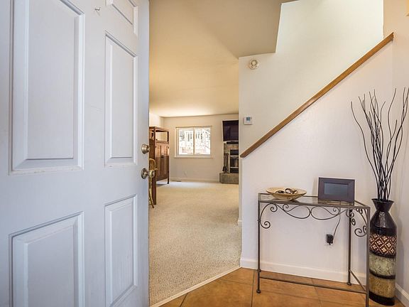 4th image of 476 Winchester Dr