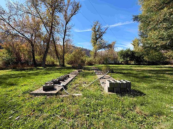 4th image of 3180 & 3170 Lawyer Creek Rd