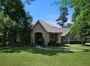 10868 Lake Forest Dr, Conroe, TX 77384