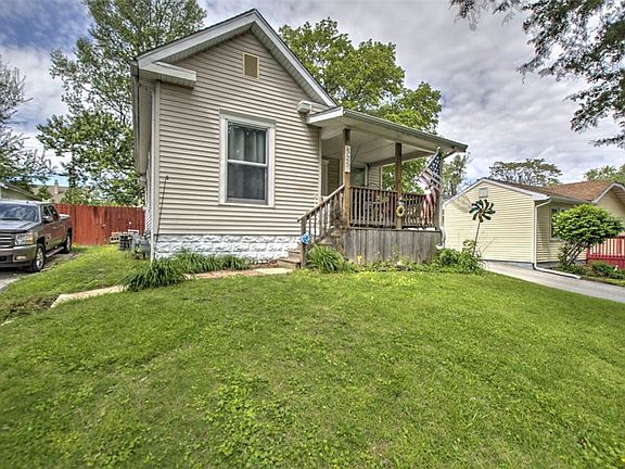 4th image of 525 S 22nd Pl