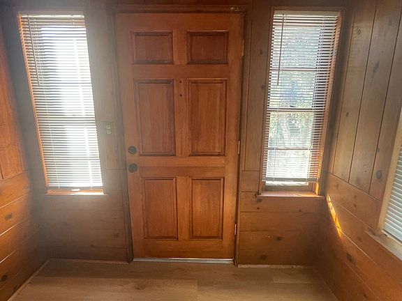 Entry way into sunroom