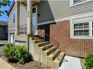 31770 N Pineview Blvd, Lakemoor, IL 60051