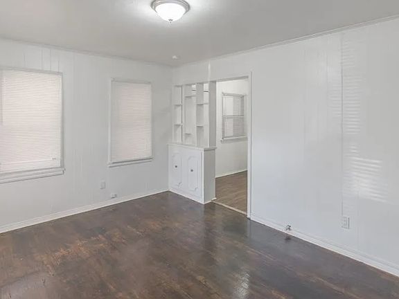 5th image of 441 Showalter Dr #441