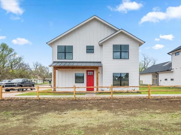203 N Avenue J, Johnson City, TX 78636