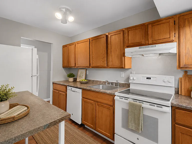 204 Tay Rd — Photo 8