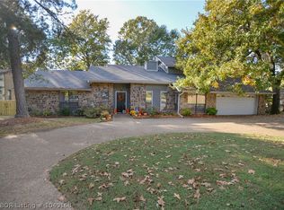 10108 Jenny Lind Rd, Fort Smith, AR 72908