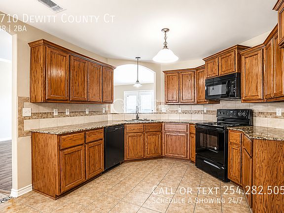 5th image of 3710 Dewitt County Ct