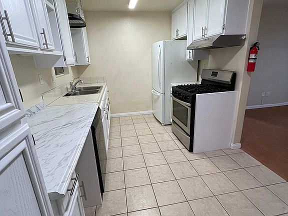 5th image of 12053 Lacie Ln