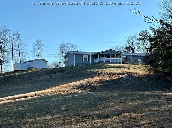 1127 Zion Ridge Rd, Ripley, WV 25271