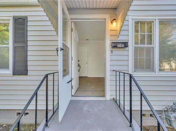 2205 Texas Ave, Savannah, GA 31404