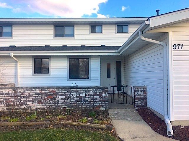 2nd image of 971 Chelsea Ln