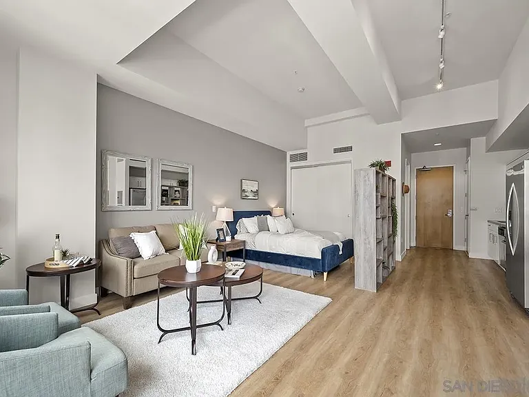 350 W Ash St #1006 — Photo 3