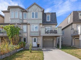 19 E Windstone Grn SW, Airdrie, AB T4B 0N8