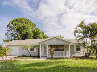 557 NW Fairfax Ave, Port Saint Lucie, FL 34983