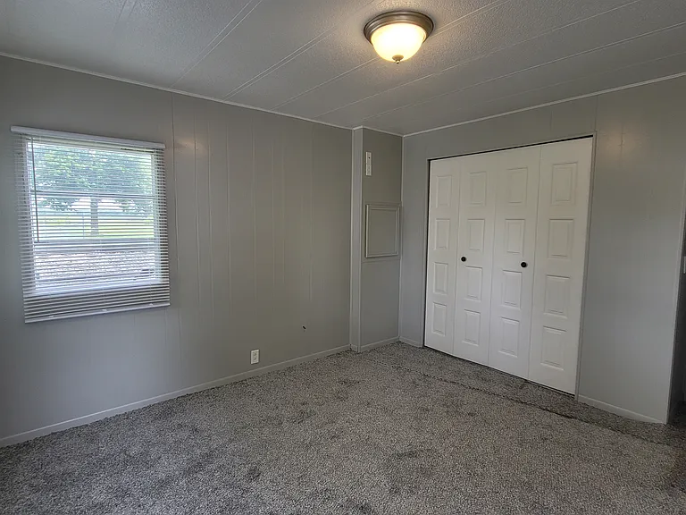 211 E 1st St #12 — Photo 5