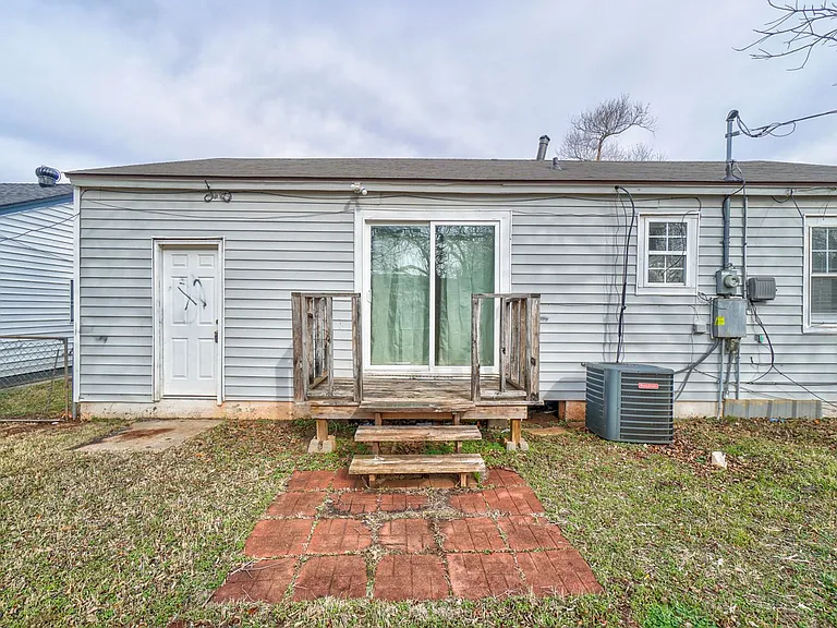 3900 Mallard Dr — Photo 29