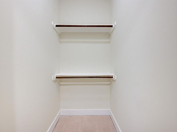 5th image of 1222 W Dallas St