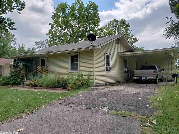 3rd image of 830 S 2nd St