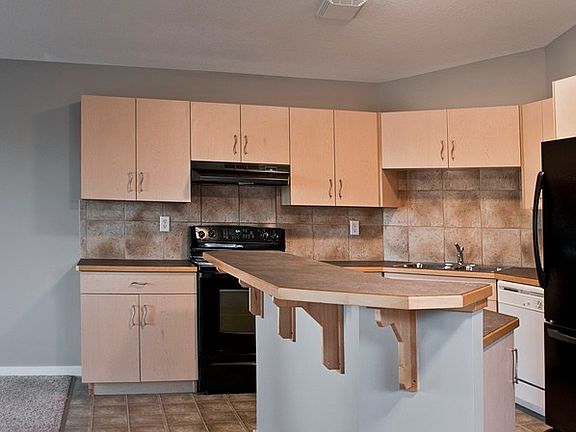 5th image of 2714 21st Ave S