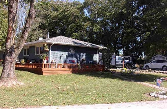 2nd image of 450 S Lakeview Pl