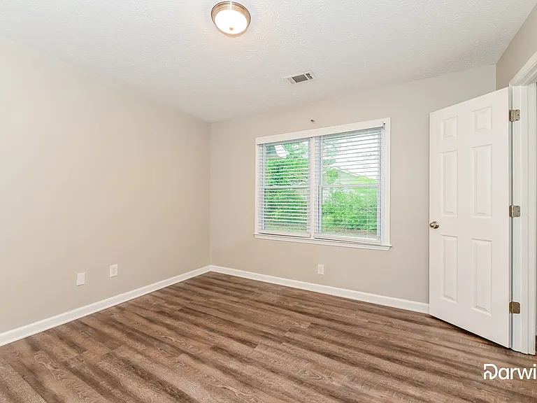 350 Cowan Rd SE — Photo 12