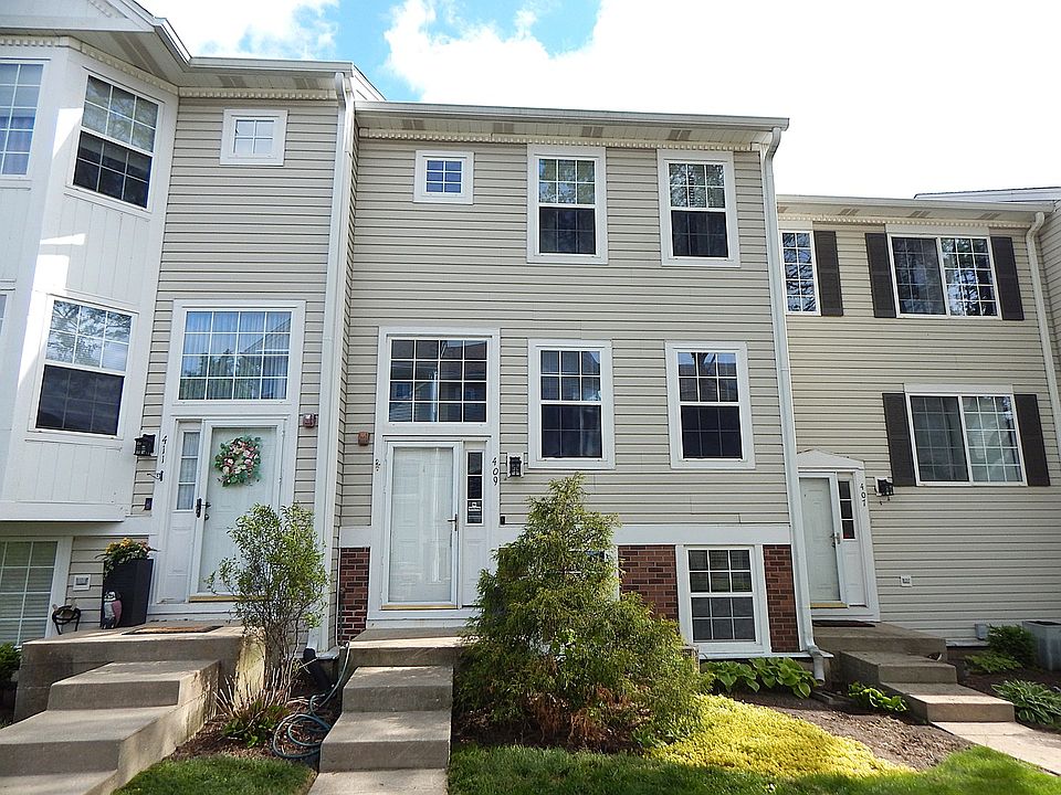 1st image of 409 E Victoria Cir #409