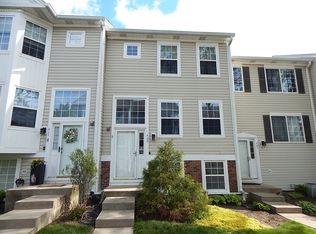 409 E Victoria Cir #409, North Aurora, IL 60542