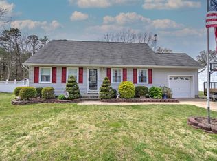524 Warwick Pl, Bayville, NJ 08721