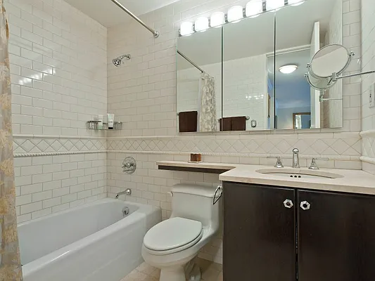 Sold by Sotheby's International Realty | media 26