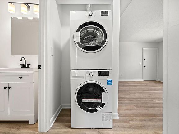 3rd image of 14 Pierce St APT 8