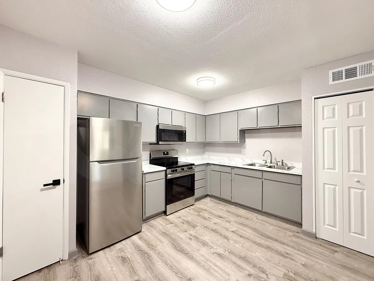 830 S Dobson Rd — Photo 4