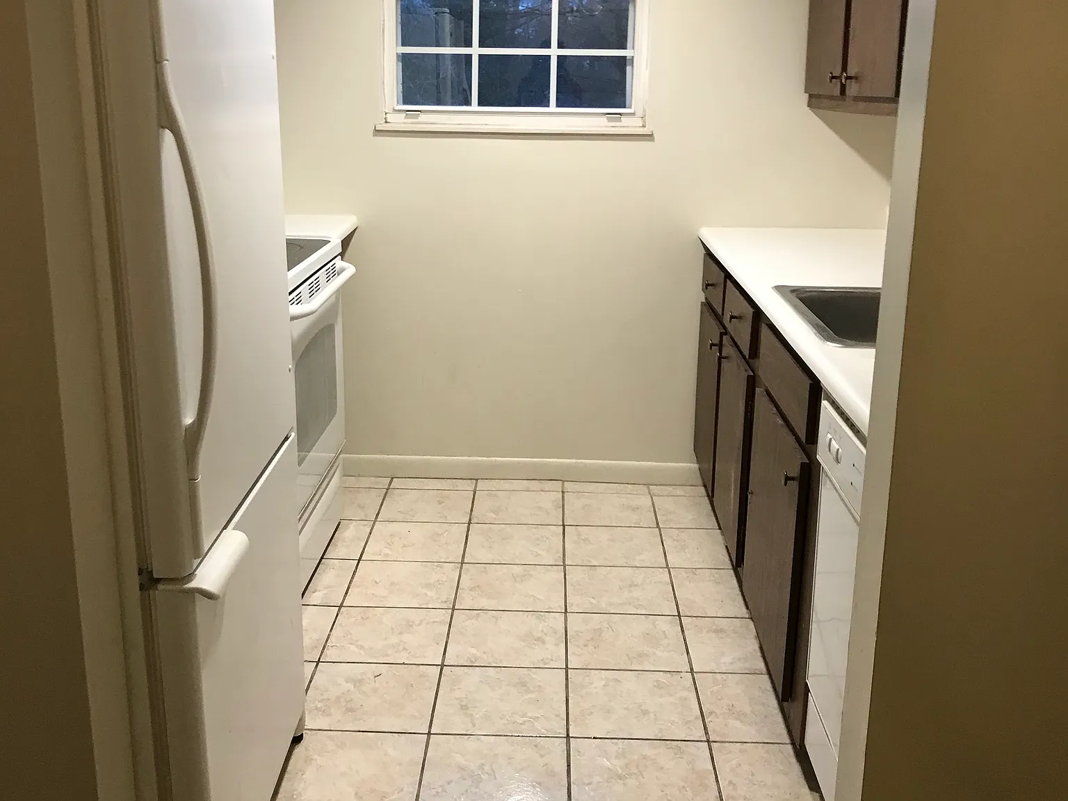 3951 Benjamin Dr — Photo 3
