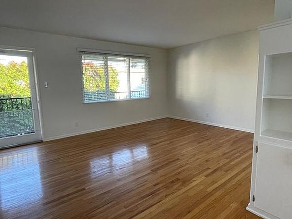 3rd image of 826 5th St APT 7
