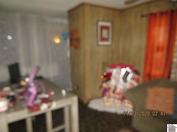 5th image of 195 Jackson St
