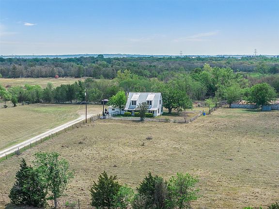 2nd image of 763 Upper Elgin River Rd