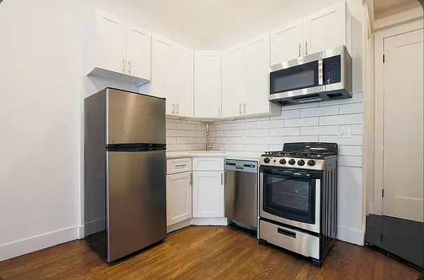 Rented by MOTION New York | media 9