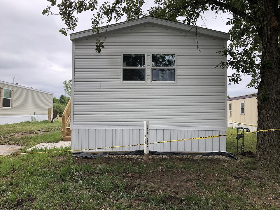 1st image of 1040 Doune Dr #202