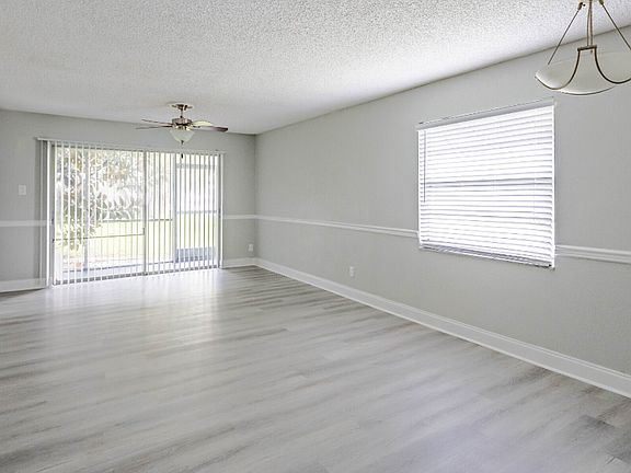 4th image of 4348 Plaza Dr #1