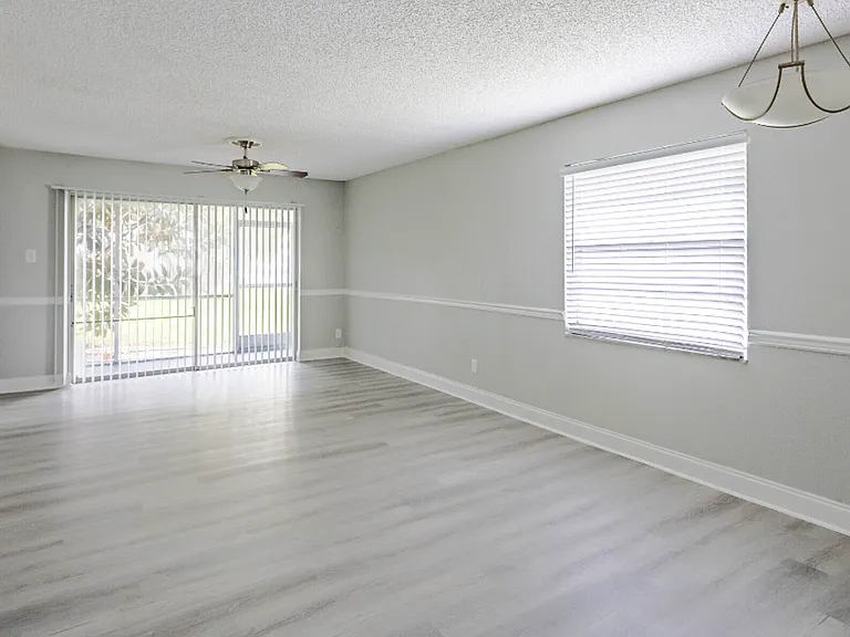Sunbay Apartments — Photo 3