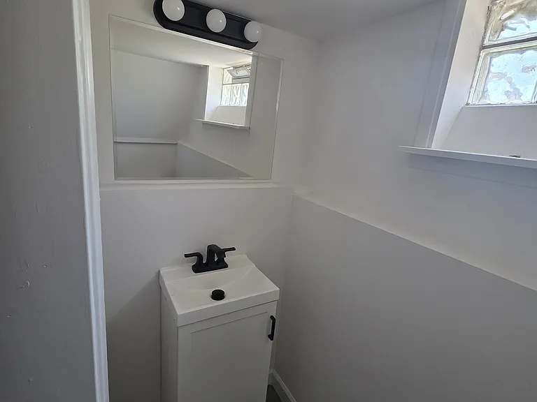 17701 Puritas Ave — Photo 8