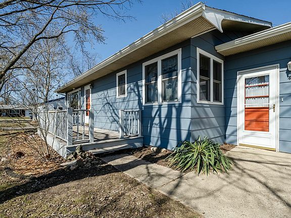 2nd image of 438 Lucinda Ln